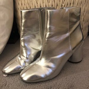 F21 SILVER BOOTIES